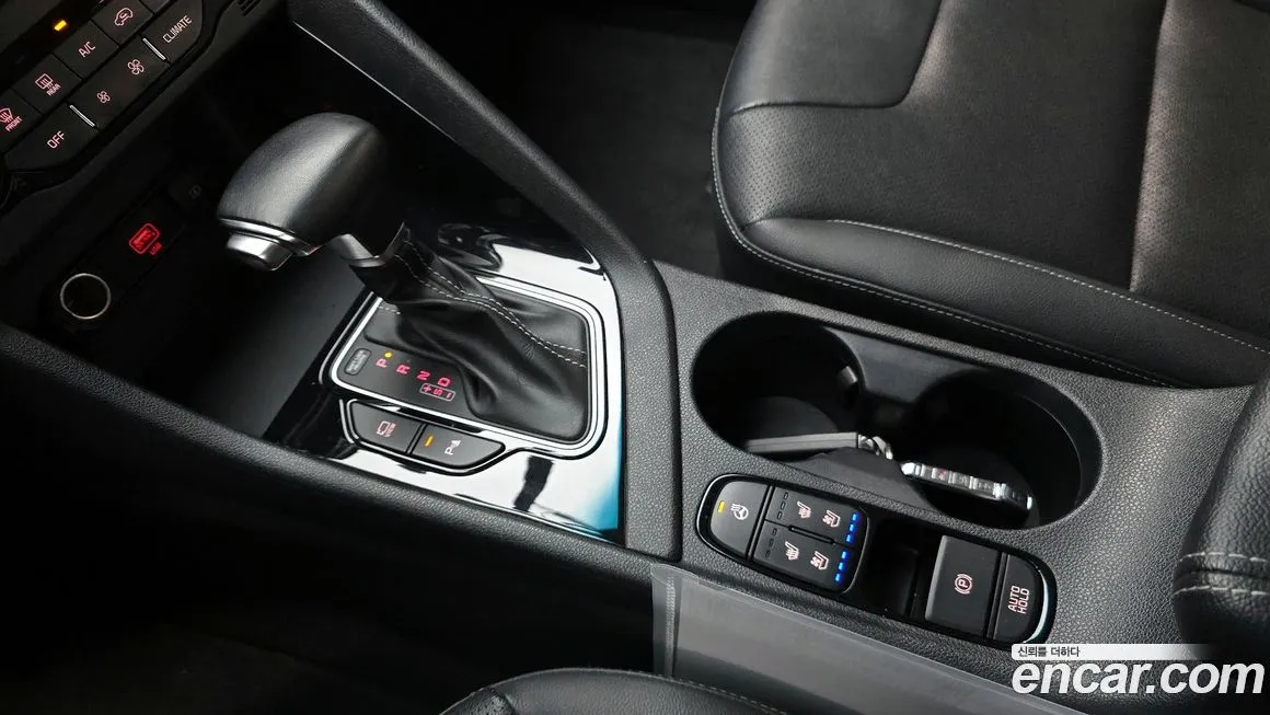 Kia Niro — фото 9