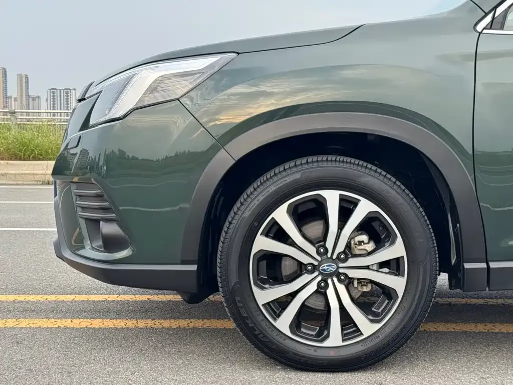 Subaru Forester — фото 7