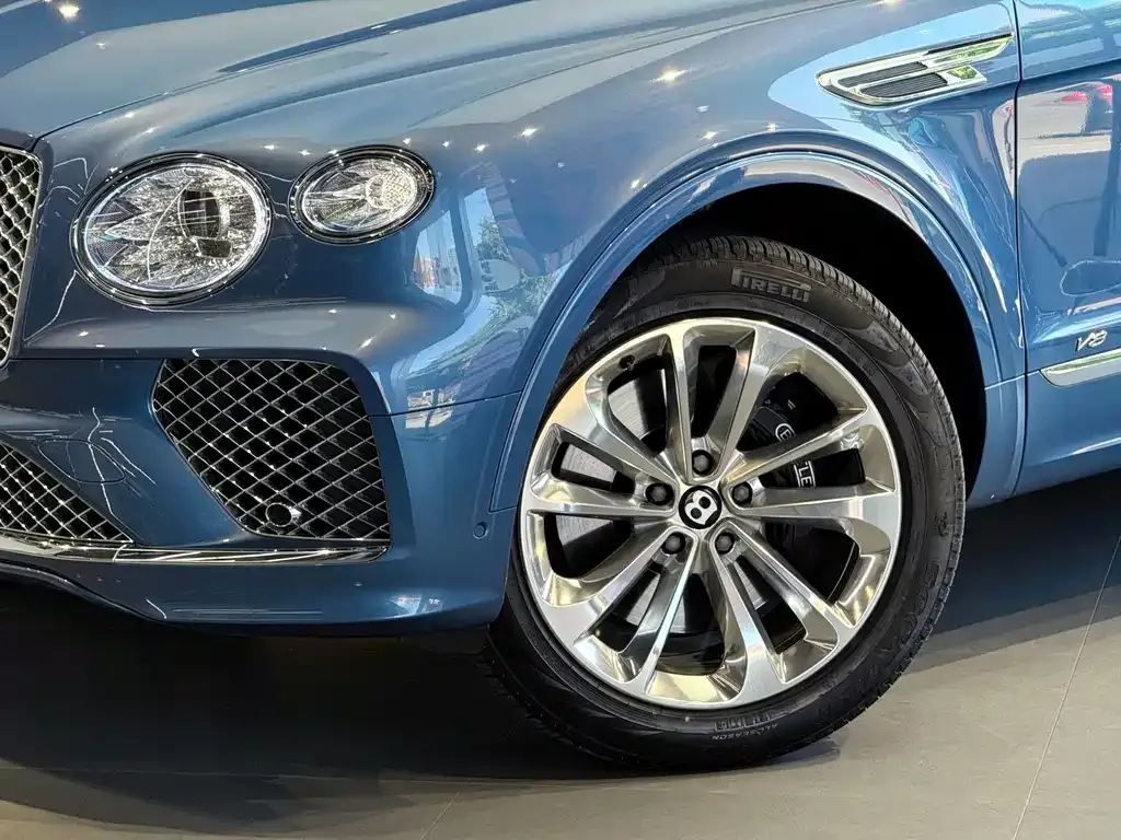 Bentley Bentayga — фото 4