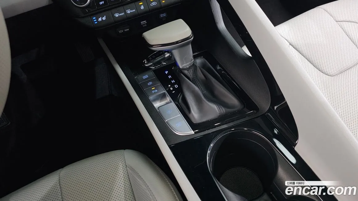 Hyundai AVANTE — фото 9
