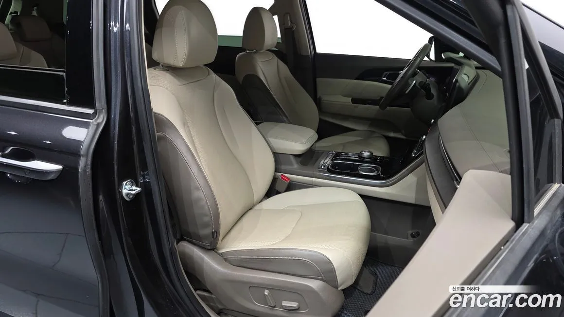 Kia Carnival — фото 10