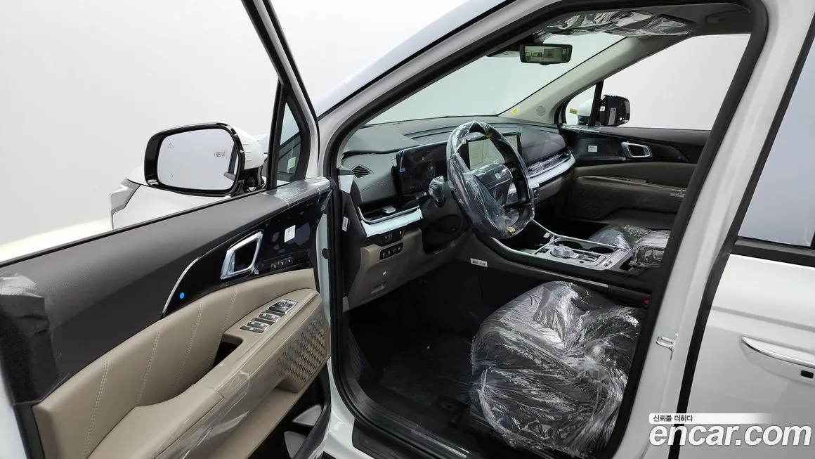 Kia Carnival — фото 10