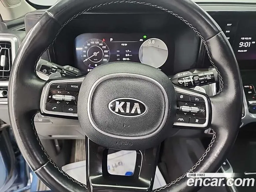 Kia Sorento — фото 9