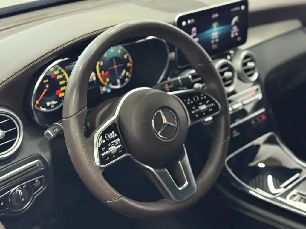 Mercedes-Benz GLC — фото 9