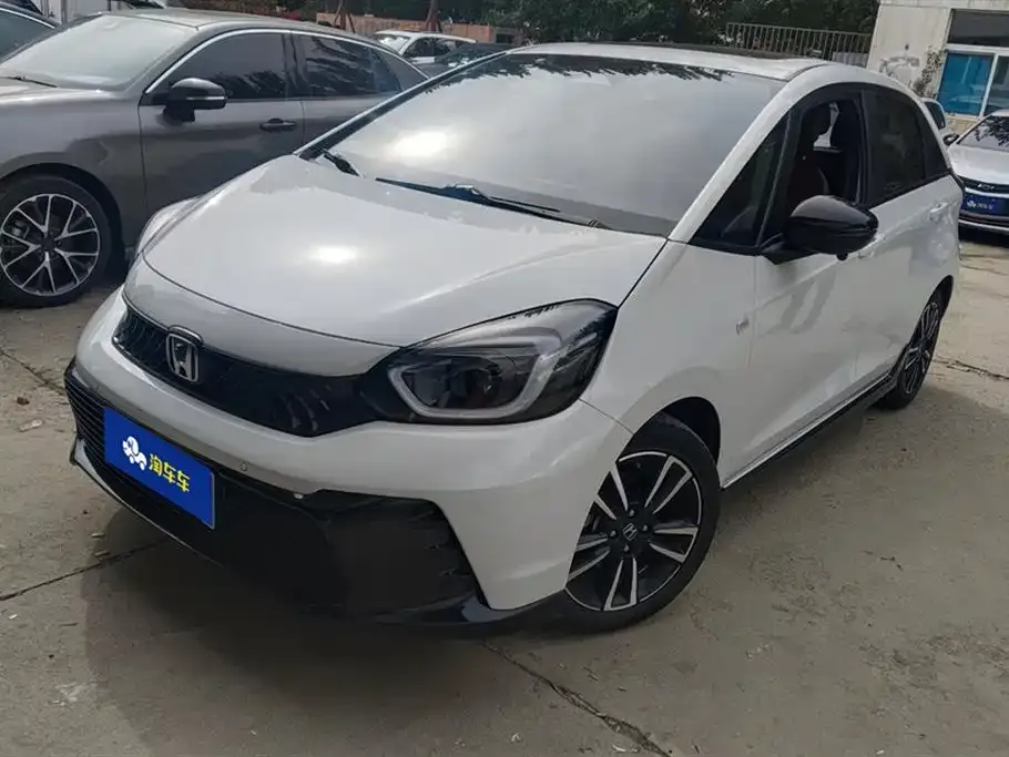 Honda Fit — фото 1