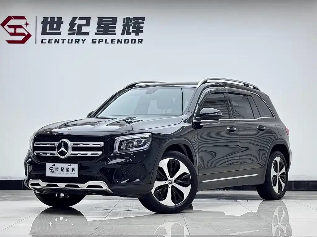 Mercedes-Benz GLB — фото 1