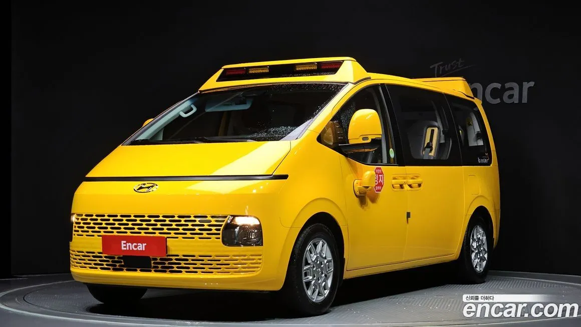 Hyundai Staria — фото 1