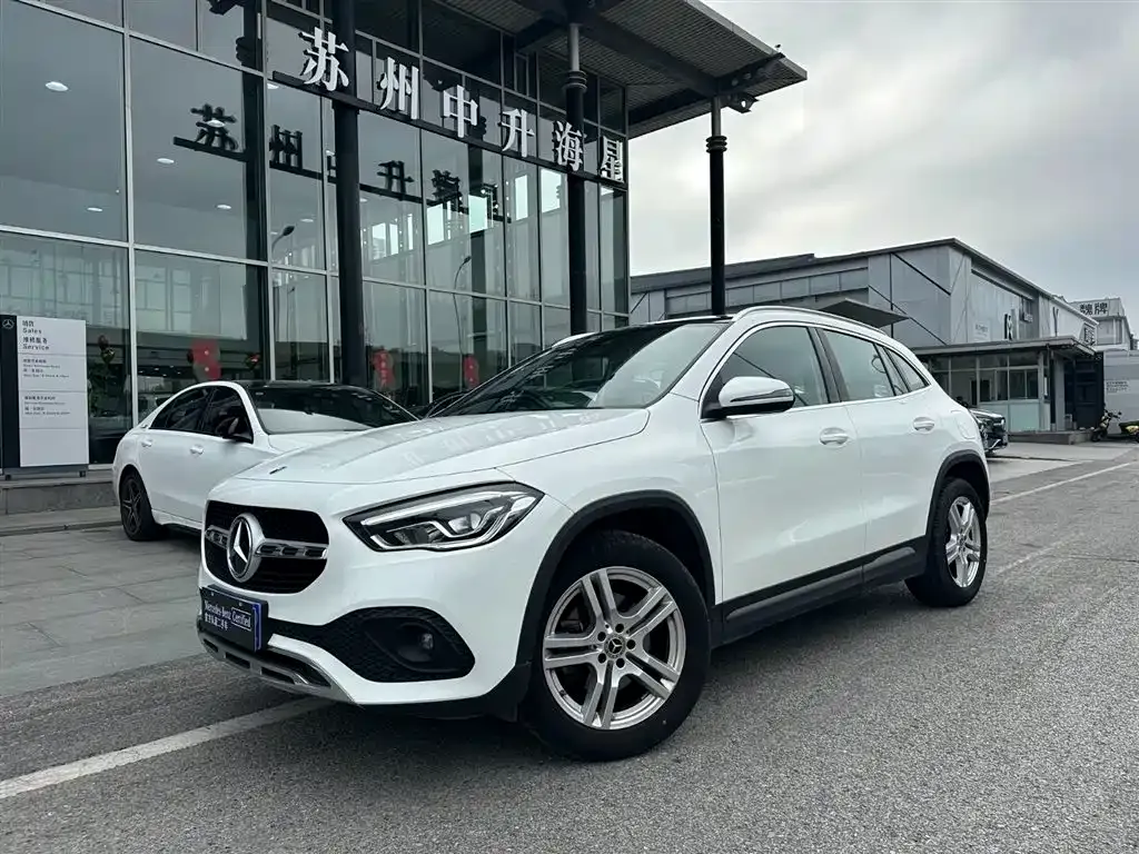 Mercedes-Benz GLA — фото 1