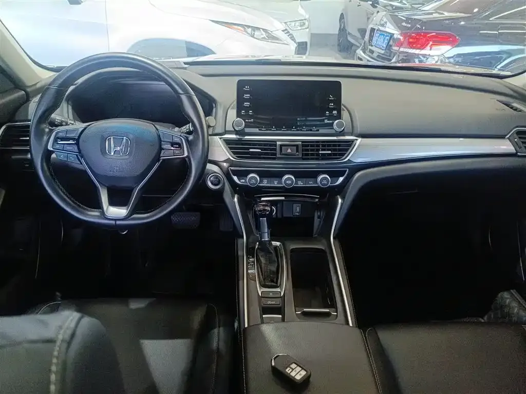 Honda Inspire — фото 10