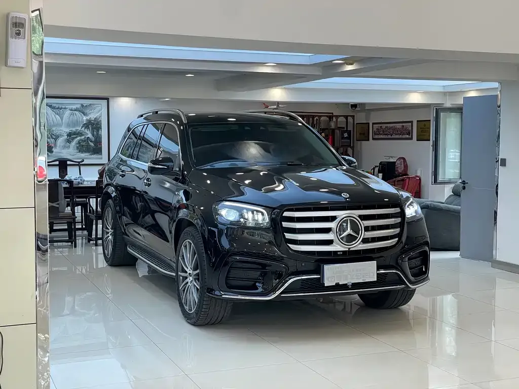 Mercedes-Benz GLS — фото 1