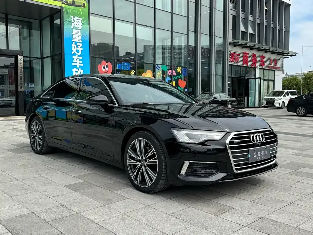 Audi A6L — фото 2