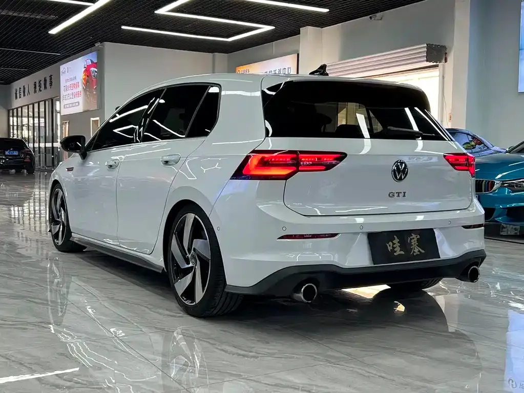 Volkswagen Golf GTI — фото 2
