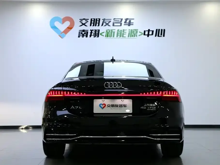 Audi A7L — фото 5