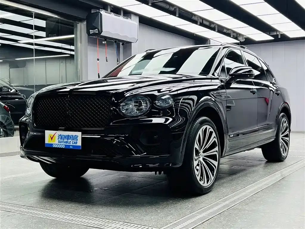 Bentley Bentayga — фото 1
