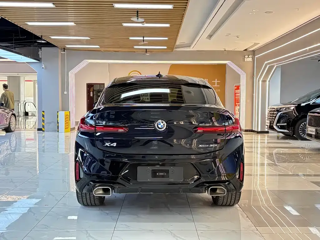 BMW X4 — фото 4