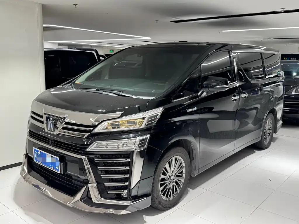 Toyota Vellfire — фото 2