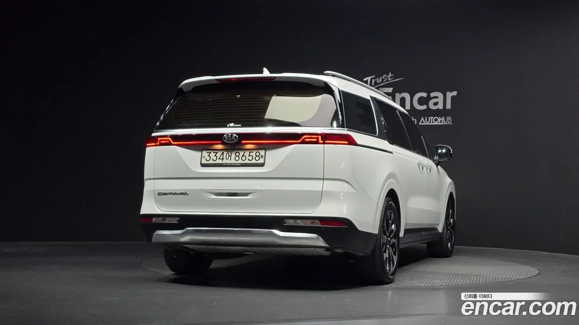 Kia Carnival — фото 4
