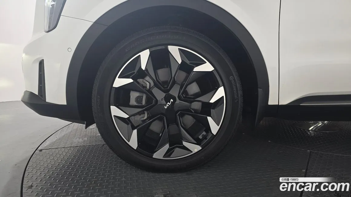 Kia Sorento — фото 5