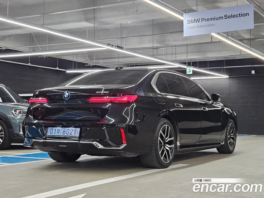 BMW i7 — фото 2