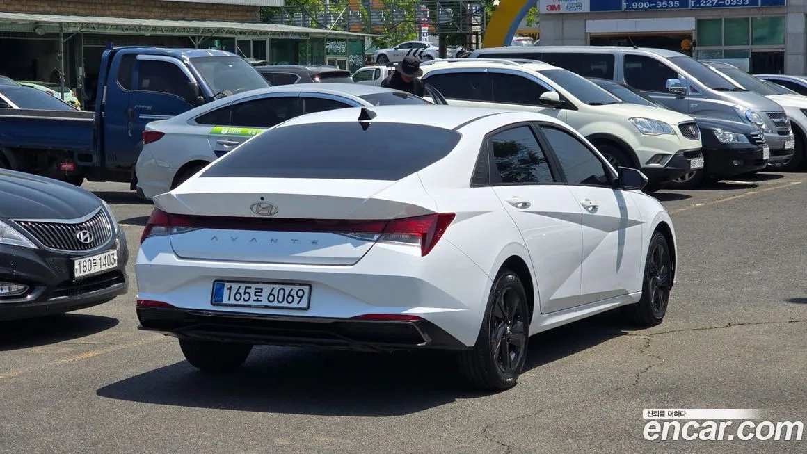 Hyundai AVANTE — фото 5