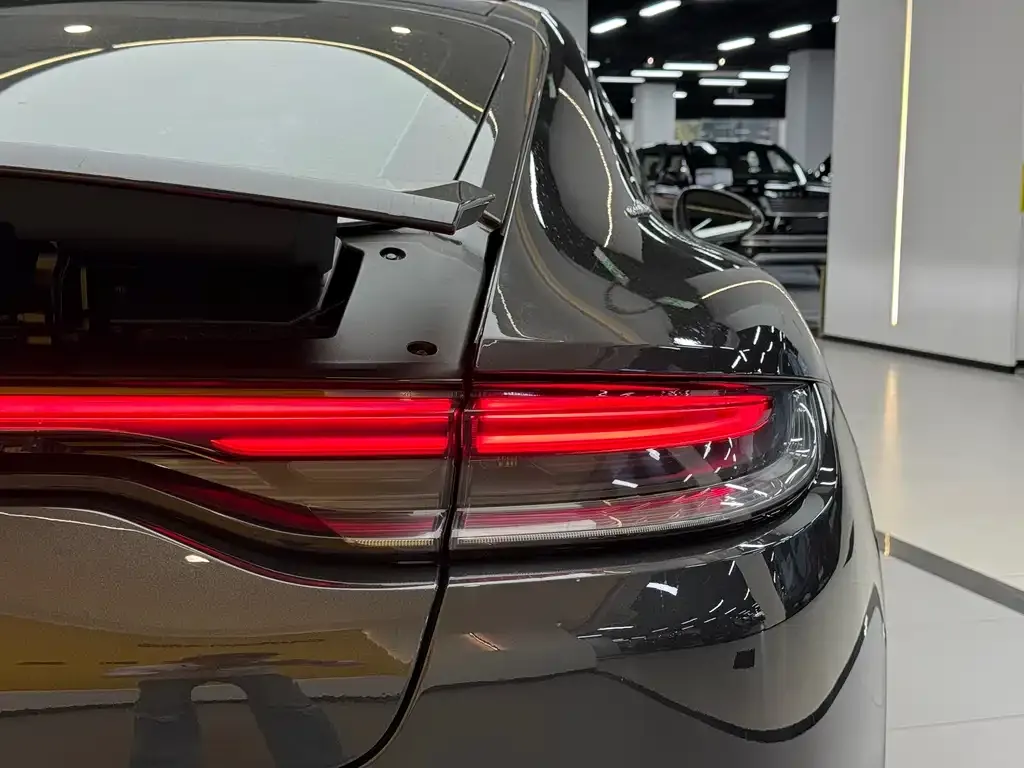 Porsche Panamera — фото 10