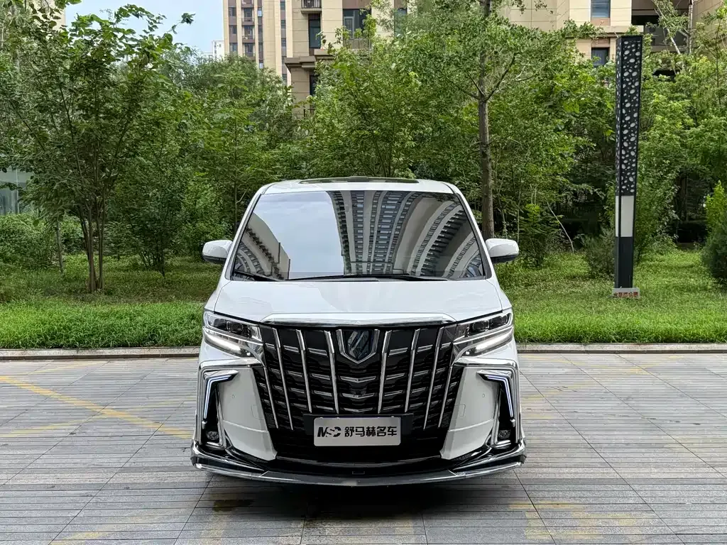 Toyota Alphard — фото 3