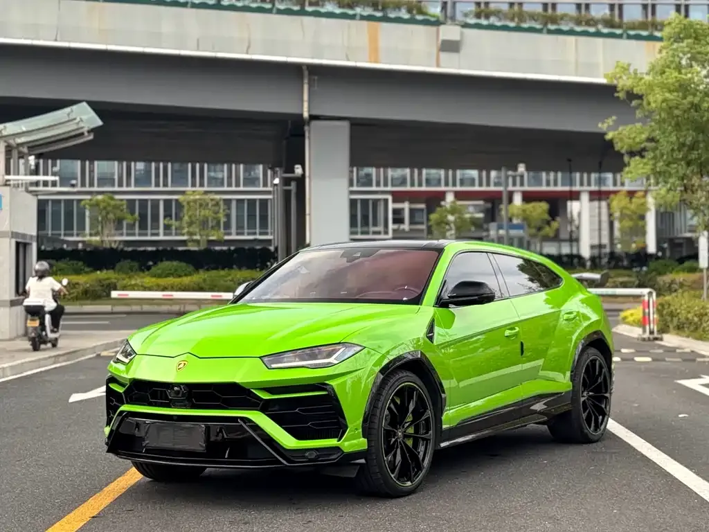 Lamborghini Urus — фото 2