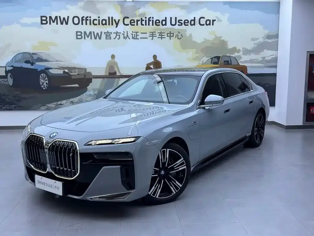 BMW i7 — фото 6