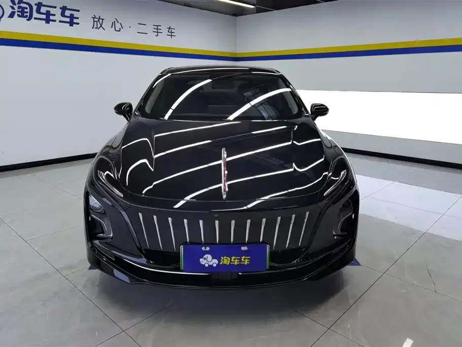 Hongqi E-QM5 — фото 2