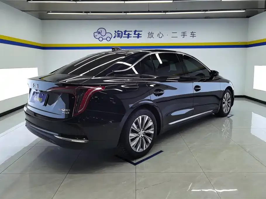 Hongqi E-QM5 — фото 3