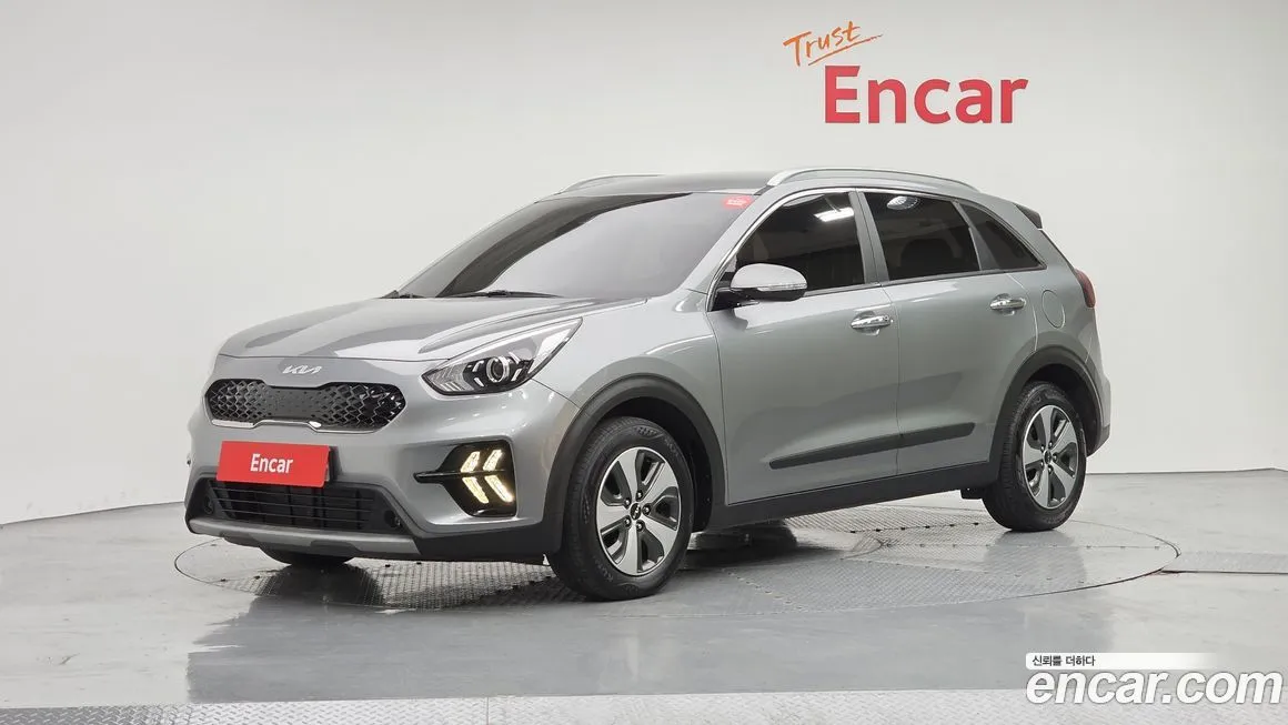 Kia Niro — фото 1
