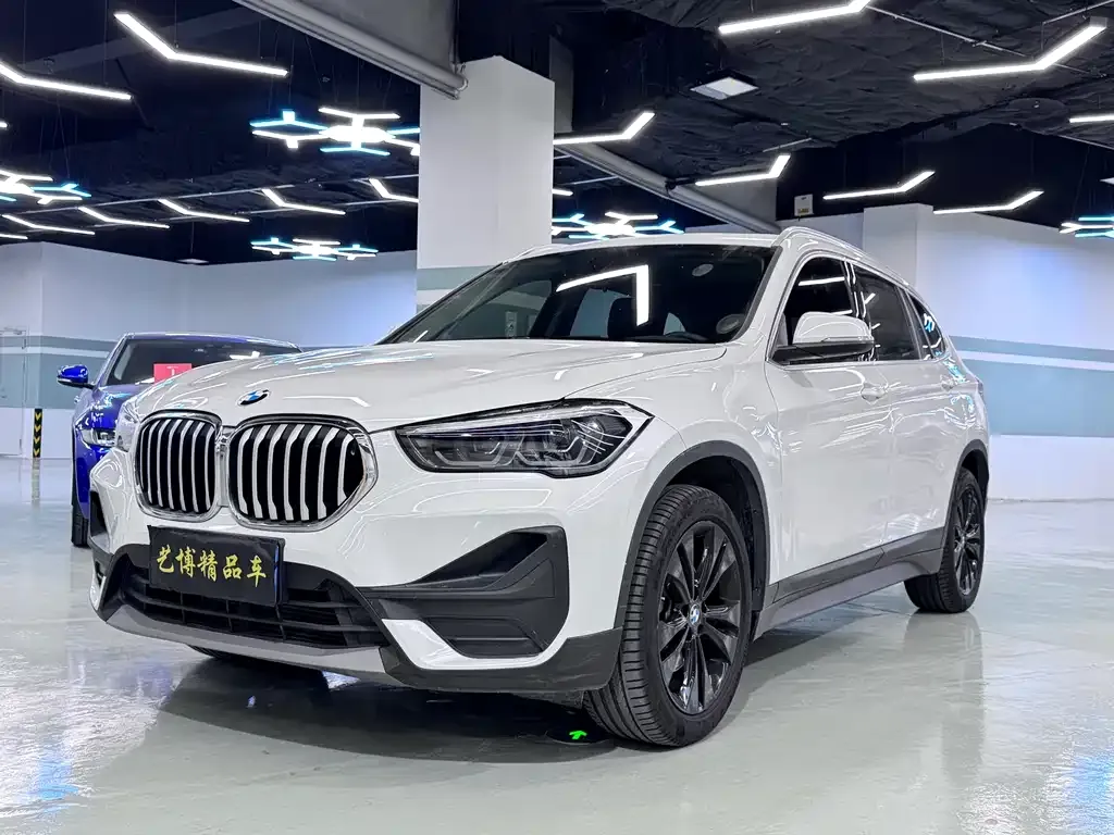BMW X1 — фото 1