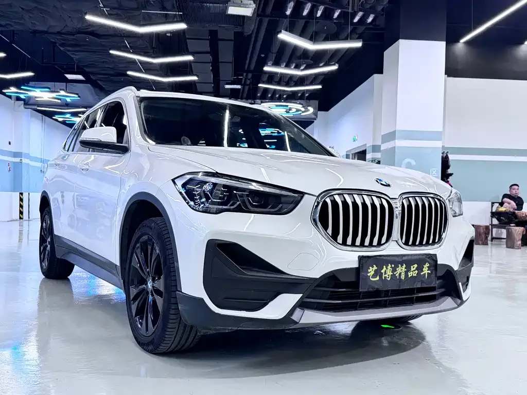 BMW X1 — фото 3