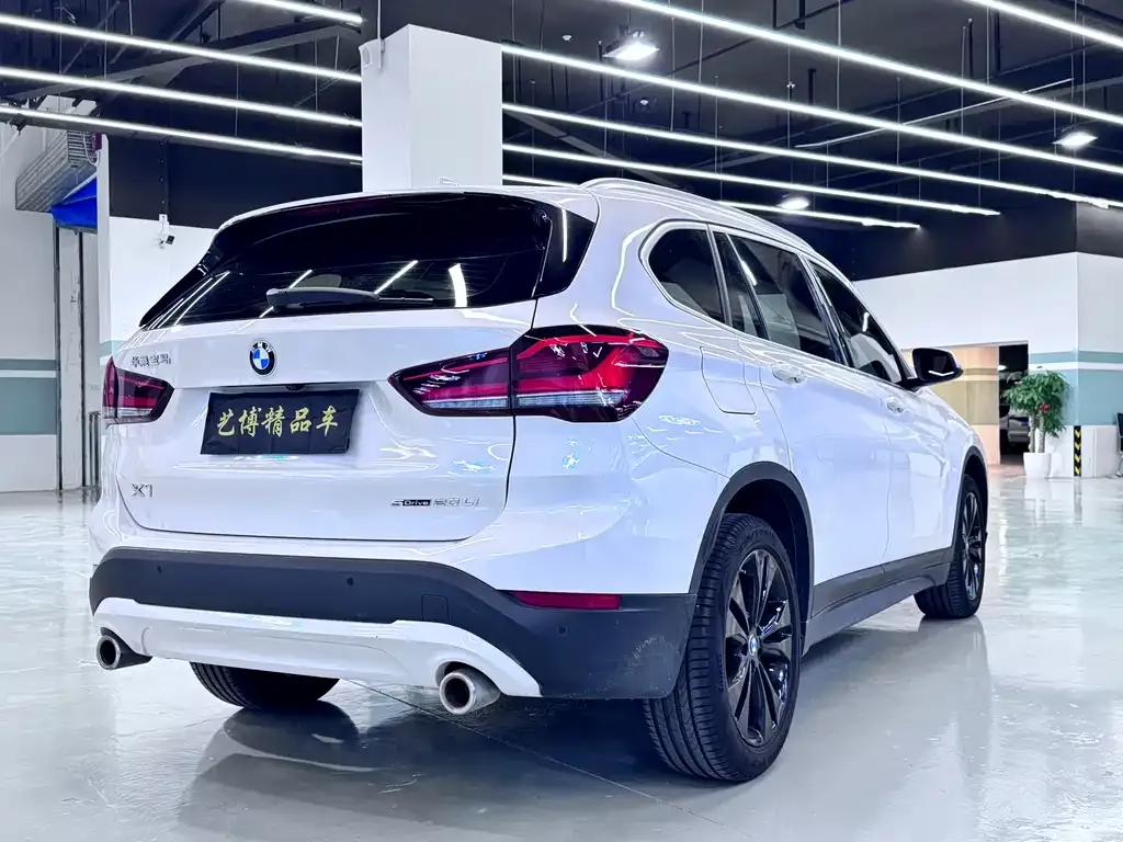 BMW X1 — фото 6