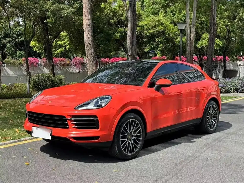 Porsche Cayenne — фото 1