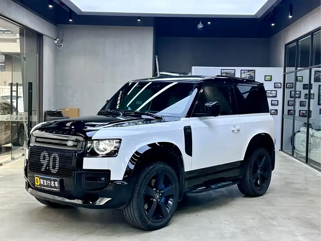 Land Rover Defender — фото 1