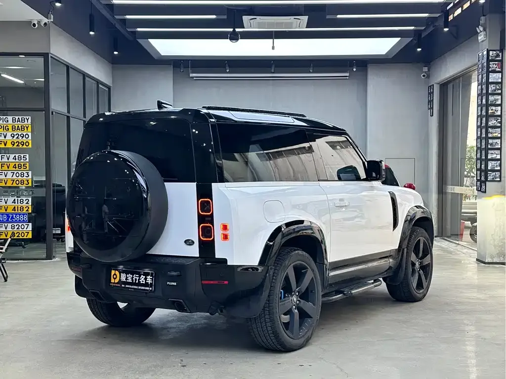 Land Rover Defender — фото 4