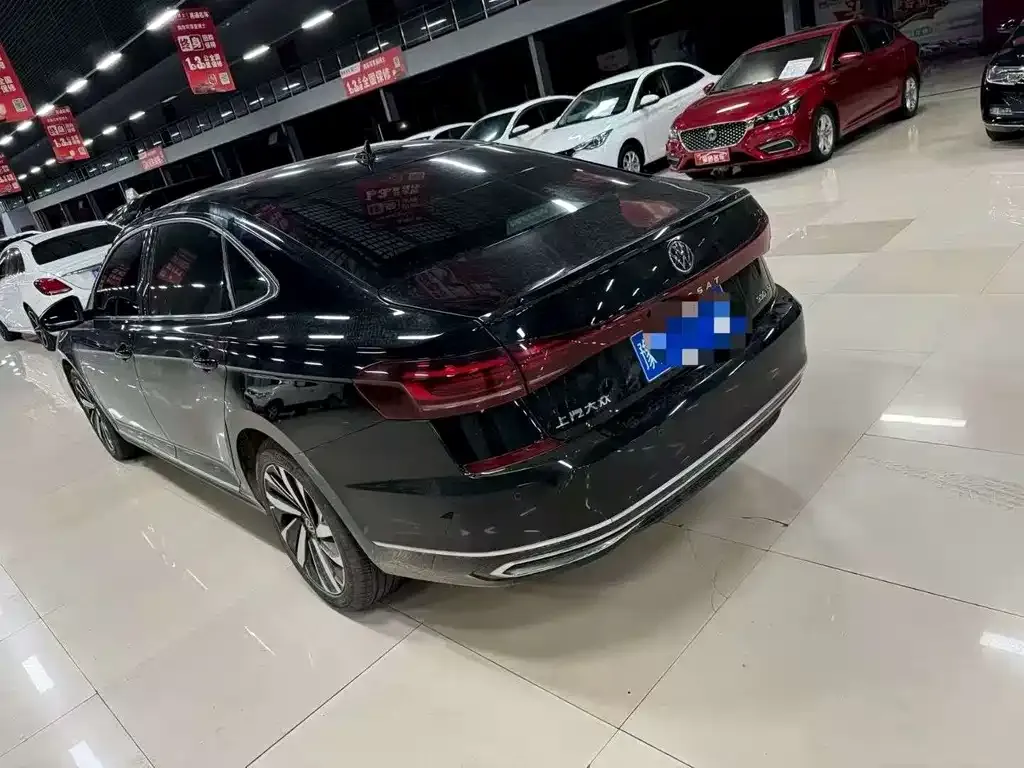 Volkswagen Passat — фото 4