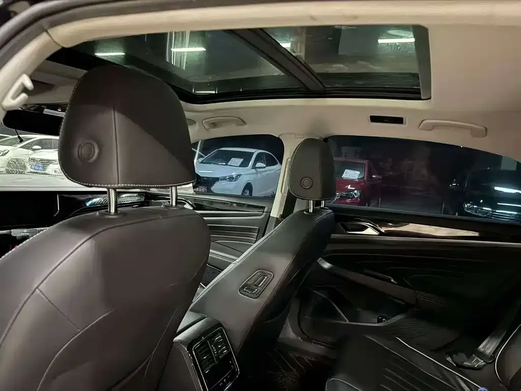 Volkswagen Passat — фото 9