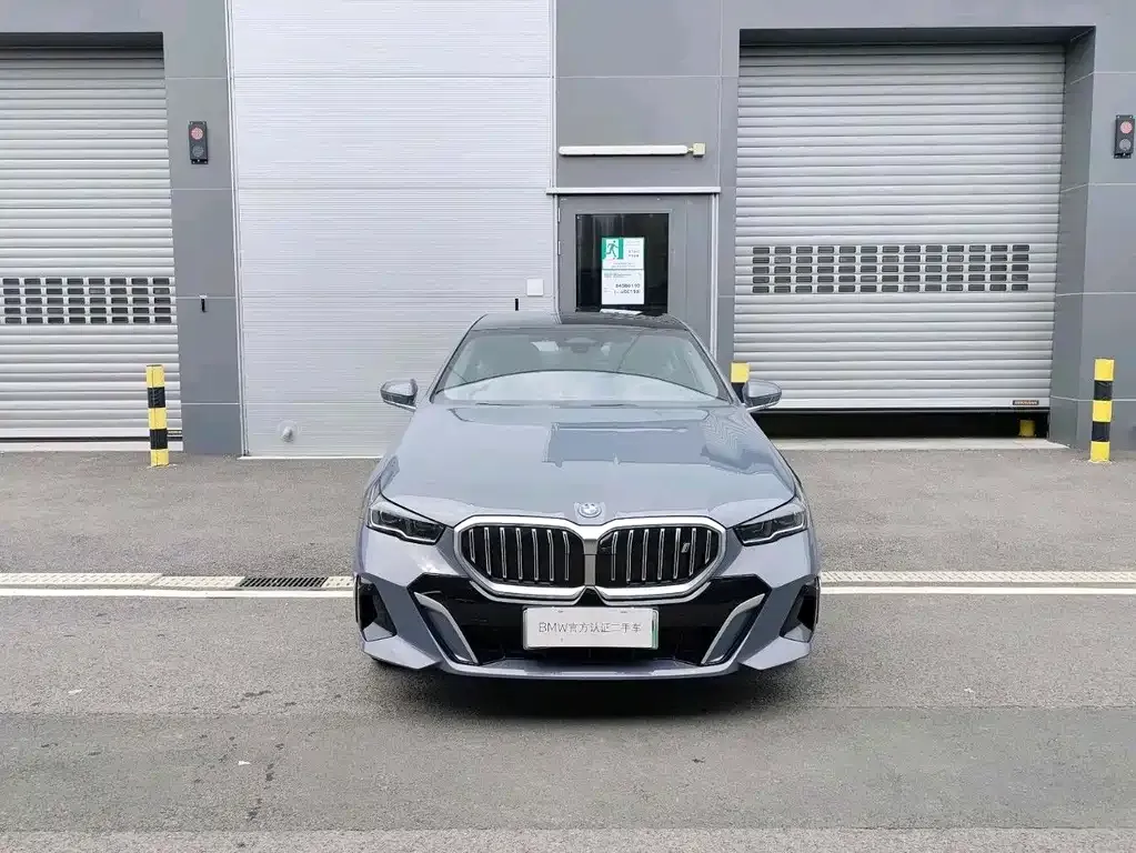 BMW i5 — фото 2