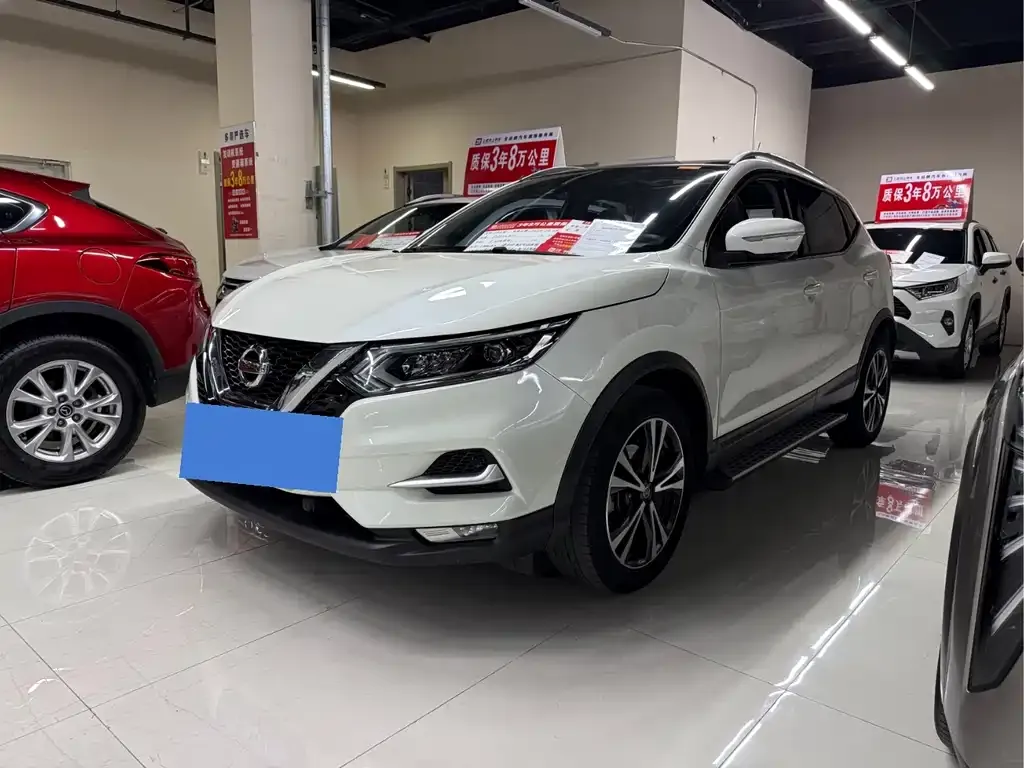 Nissan Qashqai — фото 1