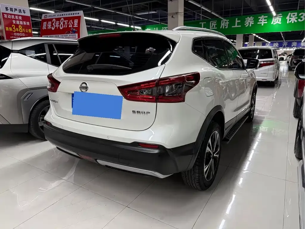 Nissan Qashqai — фото 4