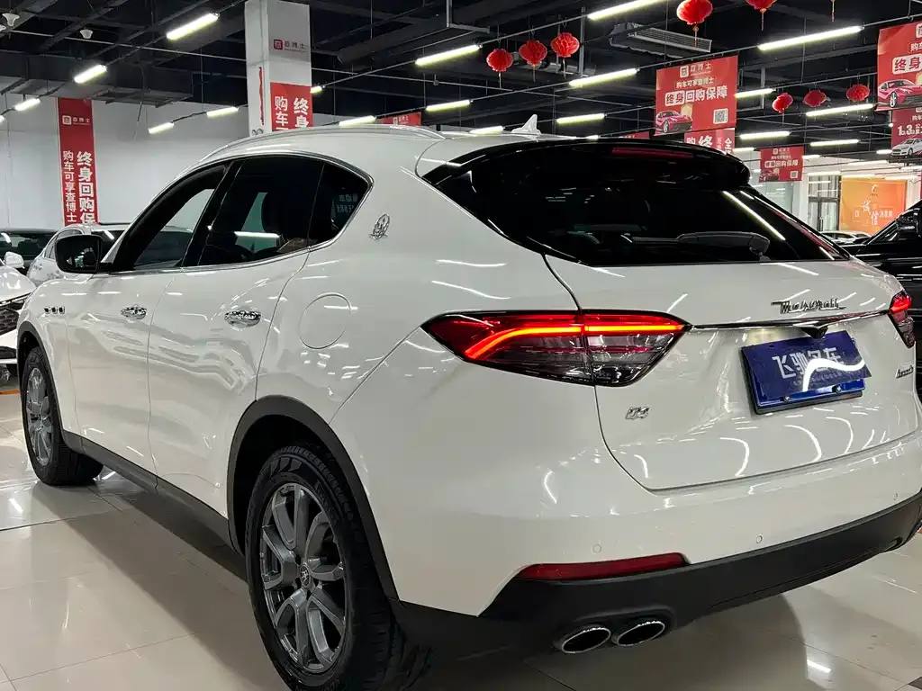 Maserati Levante — фото 9