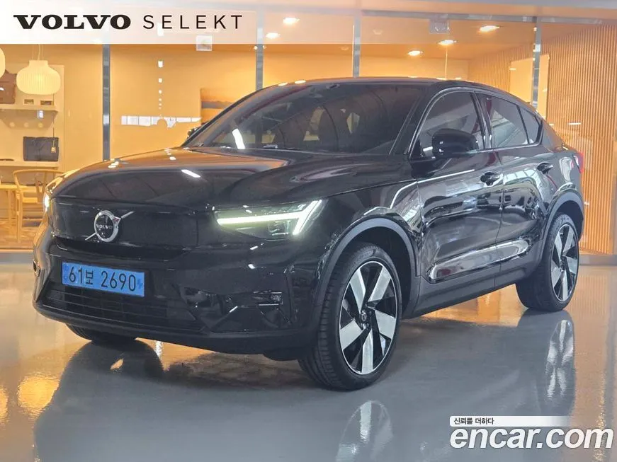Volvo C40 — фото 1