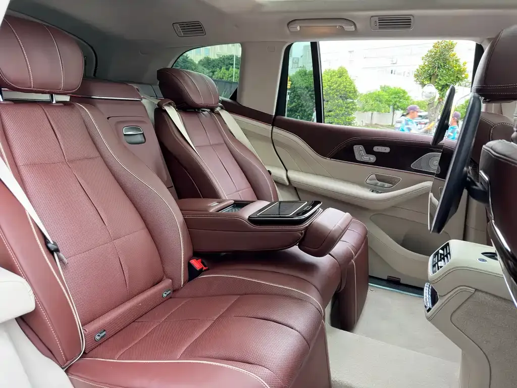 Mercedes-Benz GLS — фото 10