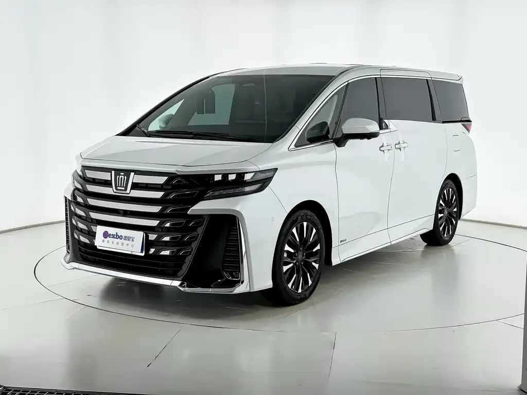 Toyota Vellfire — фото 1
