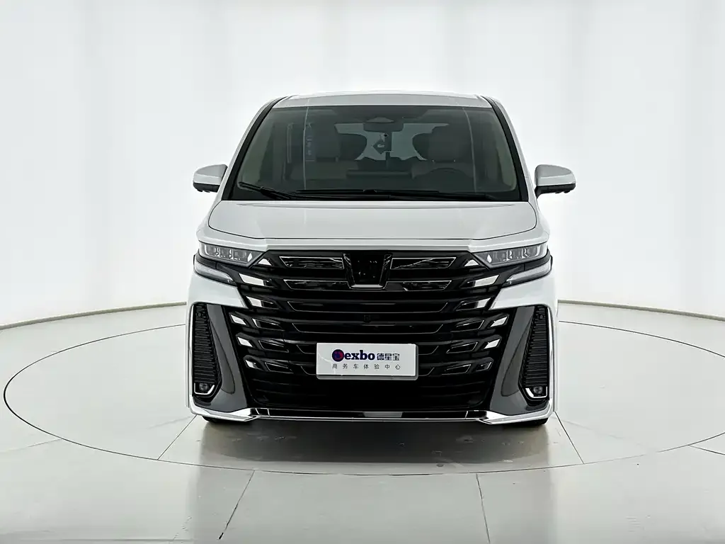 Toyota Vellfire — фото 2