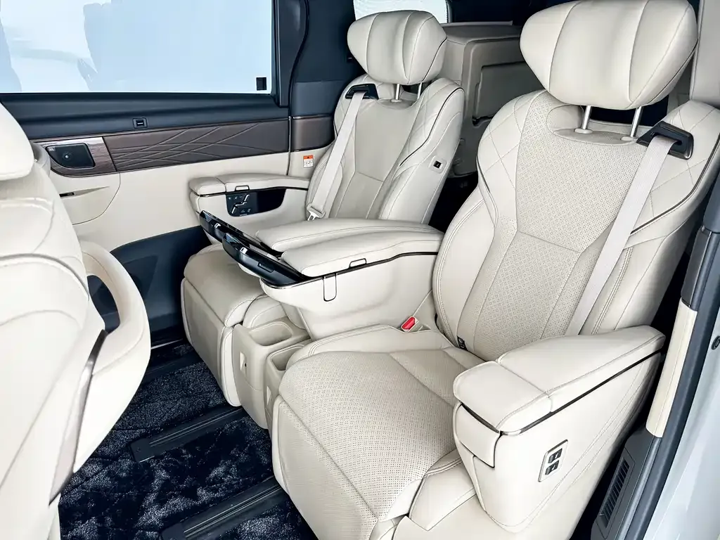 Toyota Vellfire — фото 5