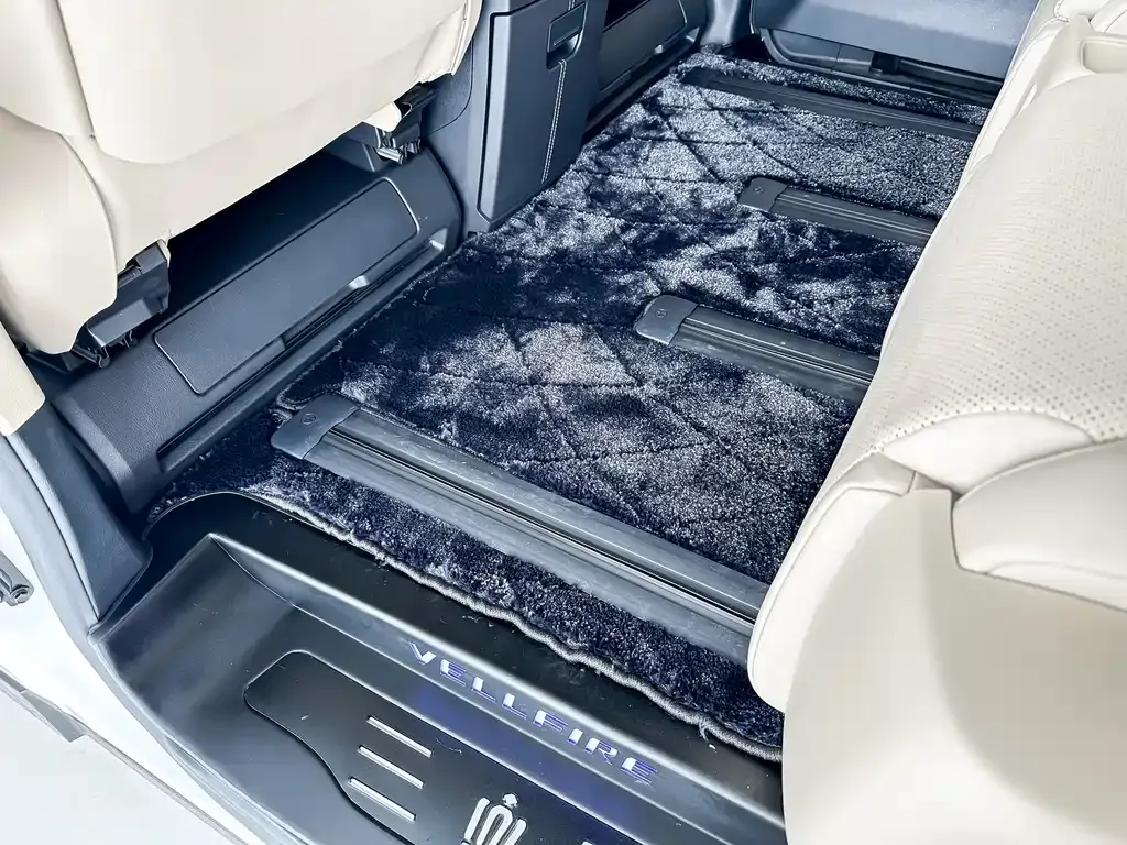 Toyota Vellfire — фото 9