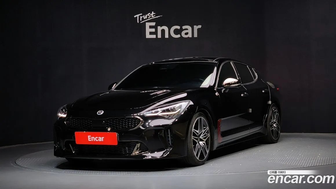 Kia Stinger — фото 1